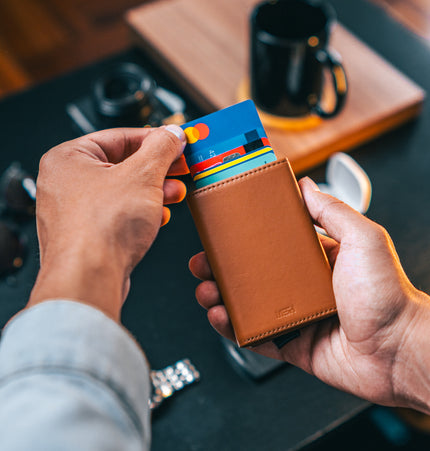 Billetera Tarjetero Premium de Cuero Genuino Color Marrón